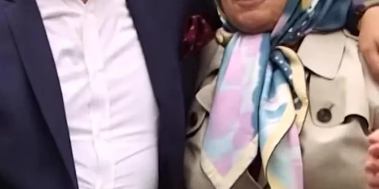 إمام أوغلو: “اشتقتُ إليكِ يا أمي”