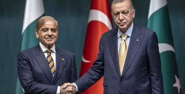 أردوغان يعلن تضامن تركيا الكامل مع باكستان