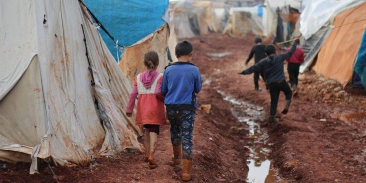 تحذير من نقابة أطباء أنقرة: فقر الأطفال يتحول إلى جوع