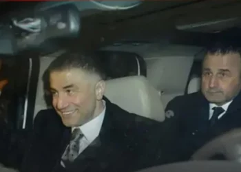 سادات بكر يعلق على مزاعم عودته إلى تركيا