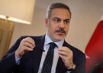 الخارجية التركية ترى أن روسيا وأوكرانيا تريدان وقفًا لإطلاق النار