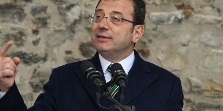 إمام أوغلو: أردوغان لم يعد يتعامل برحمة مع أحد!