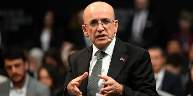 شيمشك يشارك في منتدى قطر الاقتصادي