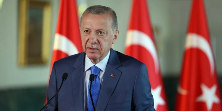 أردوغان يترأس لجنة الدستور الجديد في الحزب الحاكم