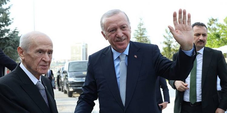 ماذا دار في لقاء أردوغان وحليفه؟