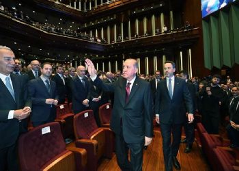 أردوغان: العمال الكردستاني سيلقي السلاح