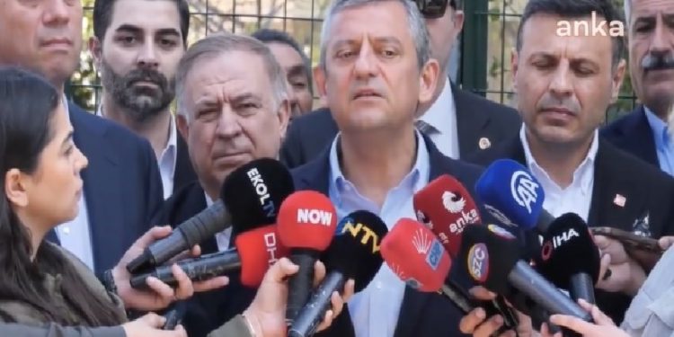 تركيا.. أول تعليق من زعيم المعارضة بعد الاعتداء عليه