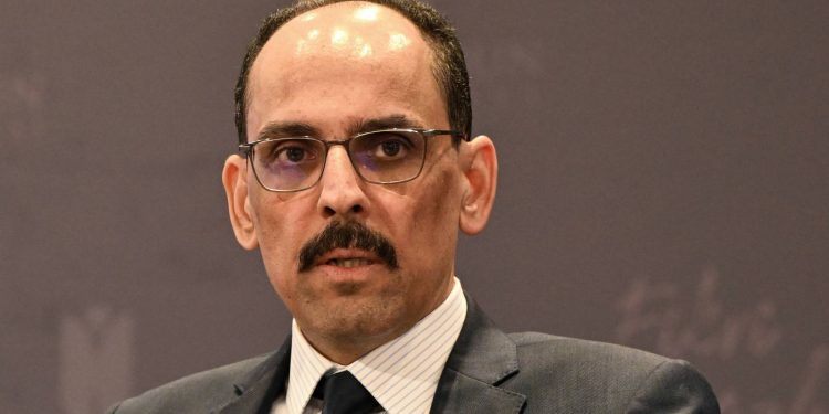 رئيس جهاز الاستخبارات التركية يجتمع بوفد من حماس