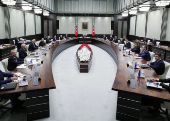 صحيفة تركية: تغييرات وزارية واسعة تنتظر الحكومة بعد العيد