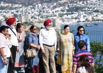 السياح الهنود يحجمون عن زيارة تركيا بسبب دعمها باكستان