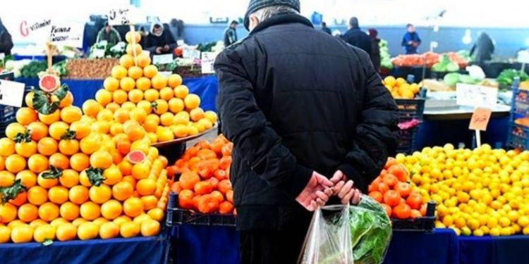 المتقاعدين في تركيا يتلقون رواتب متدنية تدفعهم للعودة إلى العمل