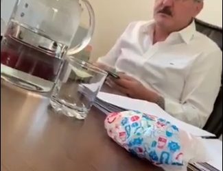 ادعاءات بتلقي مسؤول الشؤون الدينية التركية في مكة “رشوة”!