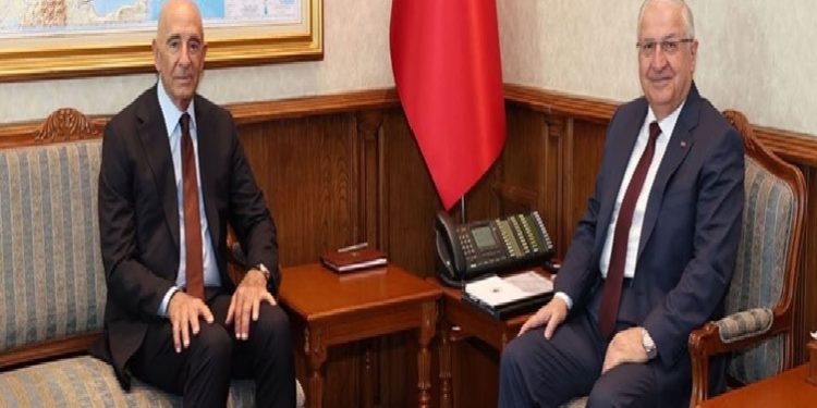 وزير الدفاع التركي يلتقي السفير الأمريكي