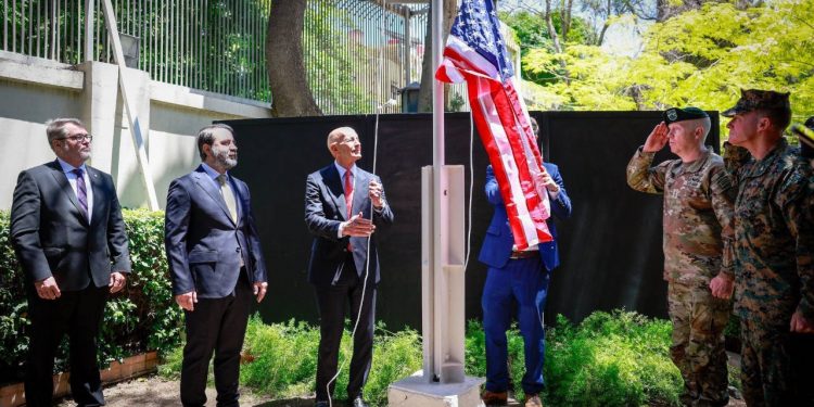 إسرائيل: نجري مفاوضات إيجابية مع سورية