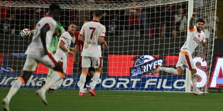 جلطة سراي يفتتح موسمه بثلاثة أهداف نظيفة