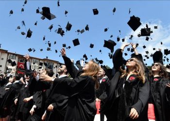 دخل الجامعيين في تركيا هو الأدنى في أوروبا