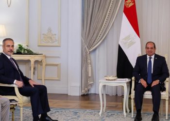 هاكان فيدان يلتقي الرئيس المصري السيسي في القاهرة