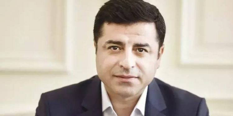 دميرطاش: تحقيق السلام أهم من الإفراج عني