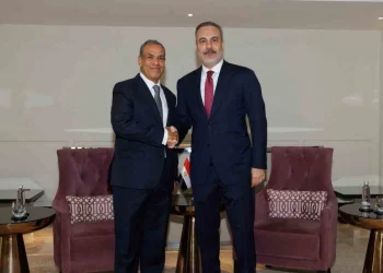 وزيرا خارجية تركيا ومصر يلتقيان في جدة