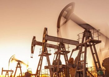 برلماني: تركيا مطالبة بسداد غرامة باهظة بسبب تجارة النفط غير القانونية