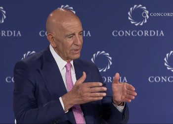 توم باراك: ترامب سيعطي أردوغان الشرعية التي يحتاجها