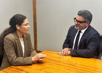 هل عرضت دمشق حقيبة الدفاع على “قائد سوريا الديمقراطية”؟