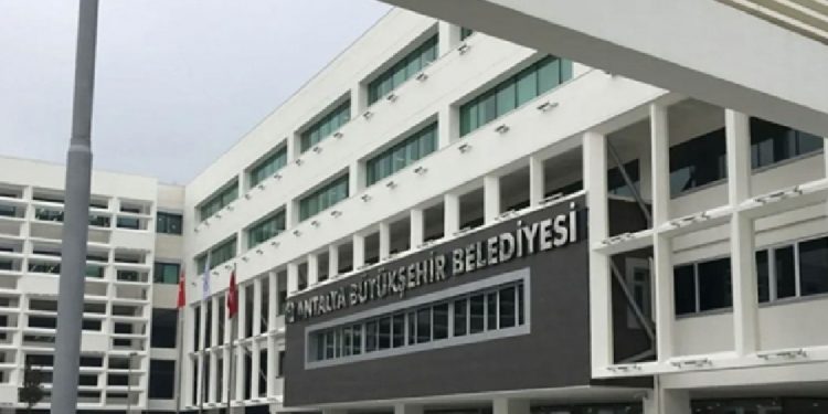 حملة اعتقالات جديدة تطال بلدية أنطاليا الكبرى