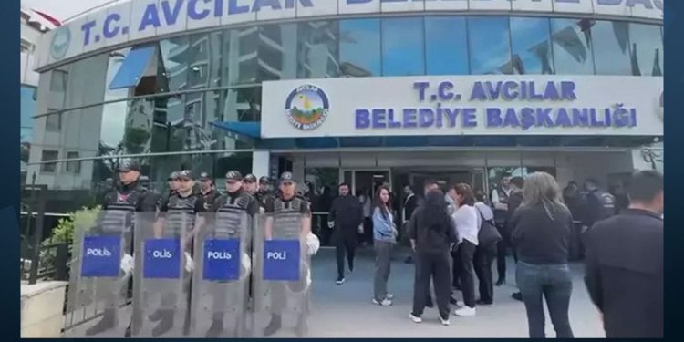 حملة أمنية على بلديات تابعة للشعب الجمهوري في إسطنبول