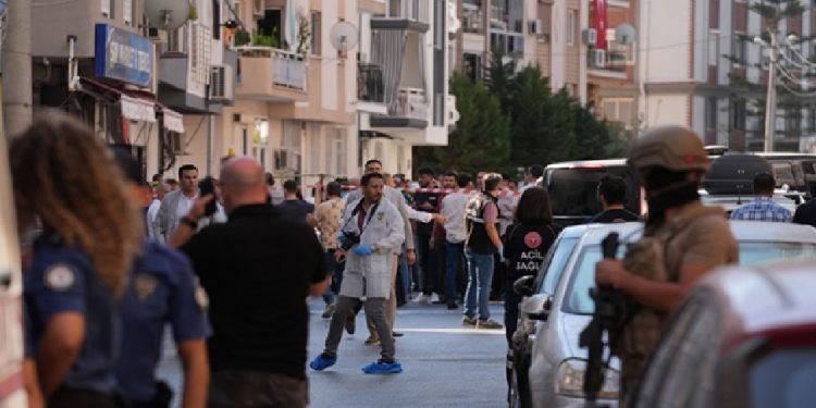 بدء التحقيق بملابسات الهجوم المسلح على مركز شرطة في إزمير