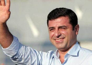 سياسي بالحزب الحاكم: لن يُفرج عن صلاح الدين دميرطاش!