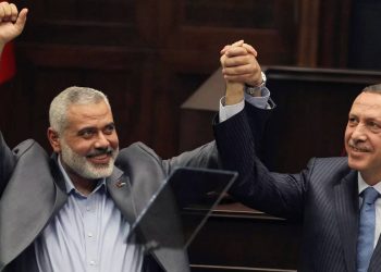 تقرير: إسرائيل تسمح بخروج عائلة هنية من غزة استجابة لطلب تركي