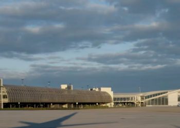 هجوم إلكتروني مفاجئ يصيب مطارات أمريكا الشمالية