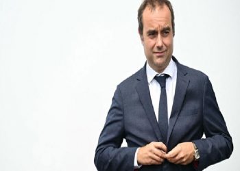 استقالة رئيس الوزراء الفرنسي بعد يوم من تشكيله الحكومة