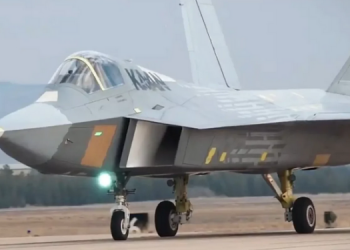 دبلوماسي أمريكي سابق: إنتاج تركيا محرك لطائرتها النفاثة “خرافة”
