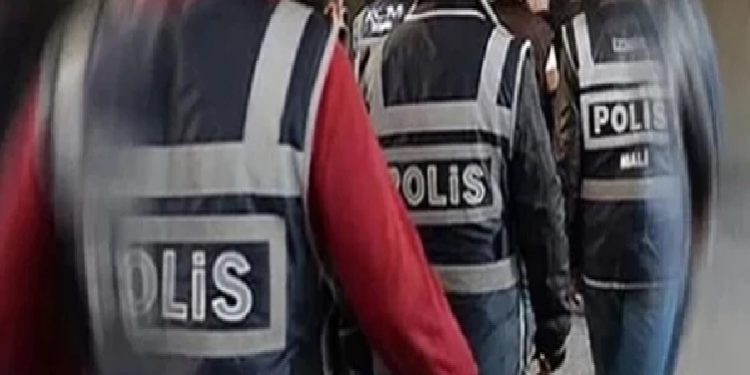 تركيا.. حبس 9 موظفين بوزارة الدفاع بتهمة تلقي رشوة