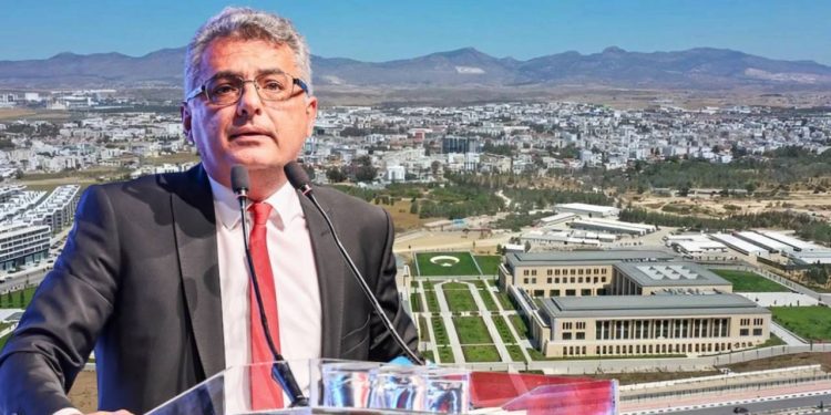 رئيس شمال قبرص  يفتح القصر الرئاسي للجمهور