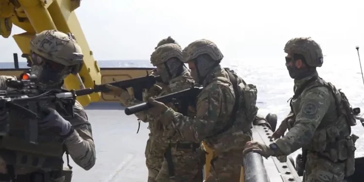 عراب عقيدة “الوطن الأزرق”: مناورات قبرص رسالة تهديد ضد تركيا