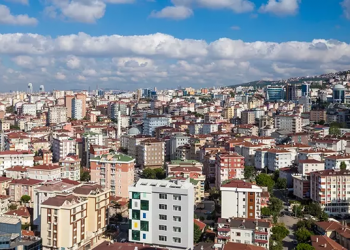 الروس يتصدرن الأجانب بشراء المساكن في تركيا