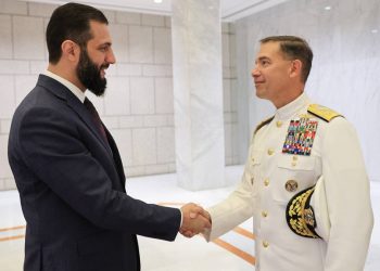 القوات الأمريكية تستعد للتمركز بقاعدة جوية في دمشق