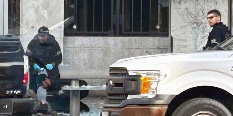 مواطن أفغاني يطلق النار قرب البيت الأبيض!