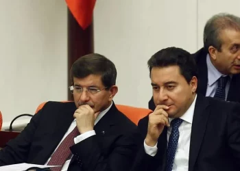 دواد أوغلو وباباجان يرفضان لقاء أوجلان