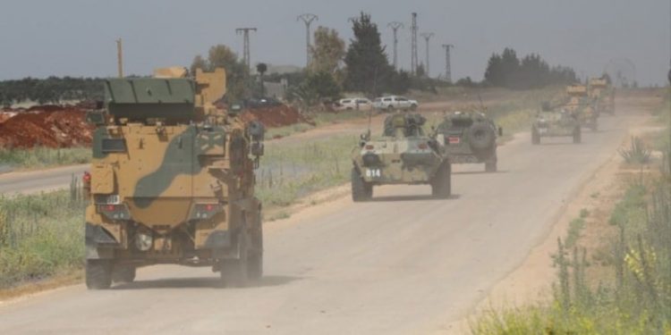 مدرعات تركية تنتشر على خطوط التماس مع “قسد”