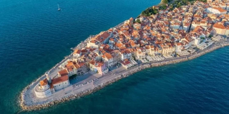 “غولياري” التركية تدخل قائمة أجمل 30 بلدة أوروبية!