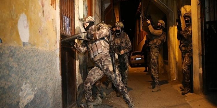 تركيا.. توقيف 115 من عناصر داعش في إسطنبول