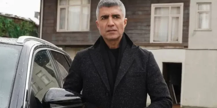 هل يمتلك المثل التركي أوزجان دنيز 20 منزلا؟