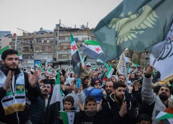 كم يبلغ عدد اللاجئين السوريين العائدين بعد سقوط الأسد؟