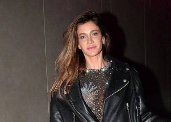 بعد ثبوت إيجابية تحاليلها.. النجمة “بيراك توزوناتاش” في مواجهة العدالة بملف مخدرات المشاهير