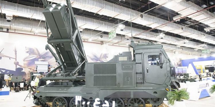 مصر تكشف عن معدات عسكرية مصنعة محلياً في معرض إيديكس 2025