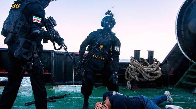 غارة أمريكية على سفينة متجهة إلى إيران