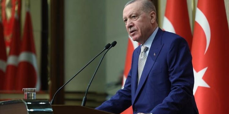 أردوغان يشعر بالحزن: “حتى المقربون يعارضون زيادة النسل”